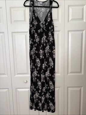 Sleeveless Black Floral Maxi Dress